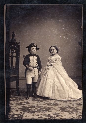 Charles_Sherwood_Stratton_as_Napolean_with_Livinia