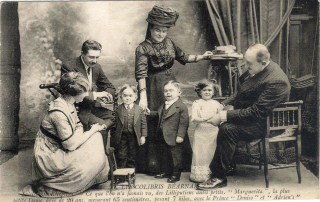 Circus Freak sideshow -LILLIPUT & GULLIVER- HUGO brothers & les COLIBRIS  10