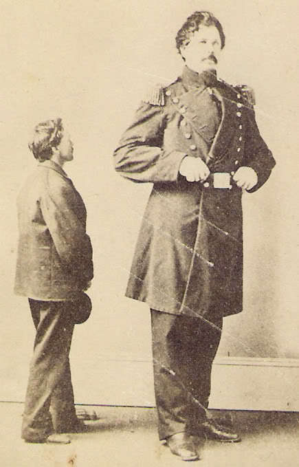 CIRCUS MILITARY GIANT