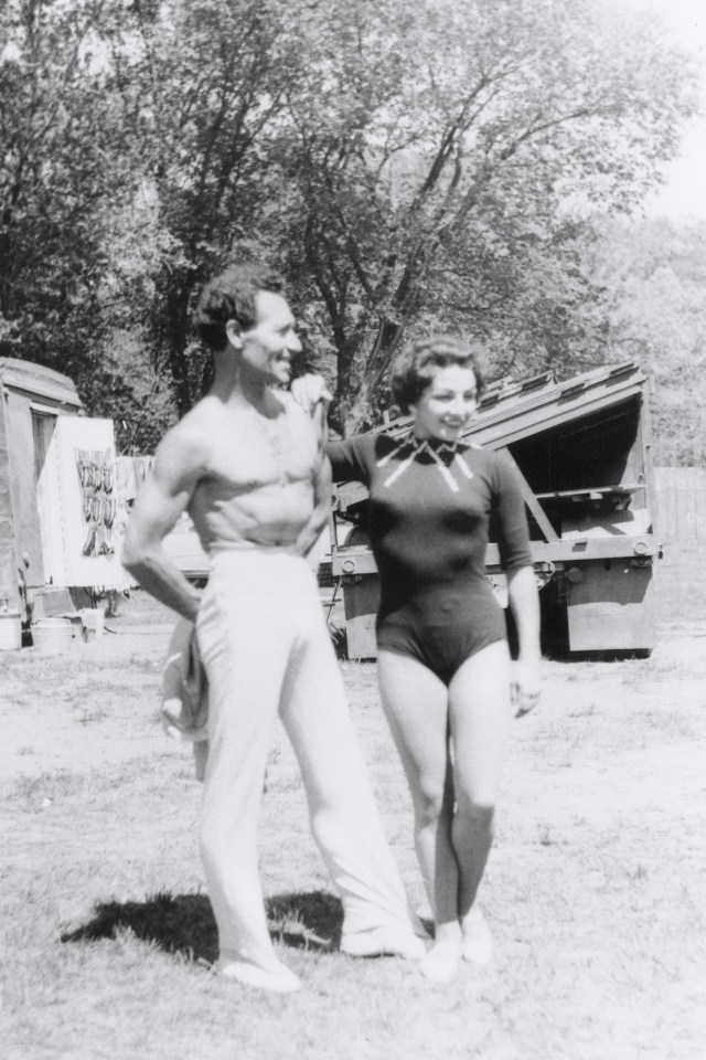 circus mills bros 14